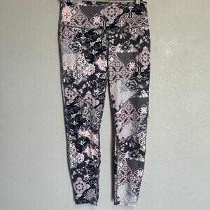 Sherpa Adventure Gear NWOT W's Printed Yoga Pants
